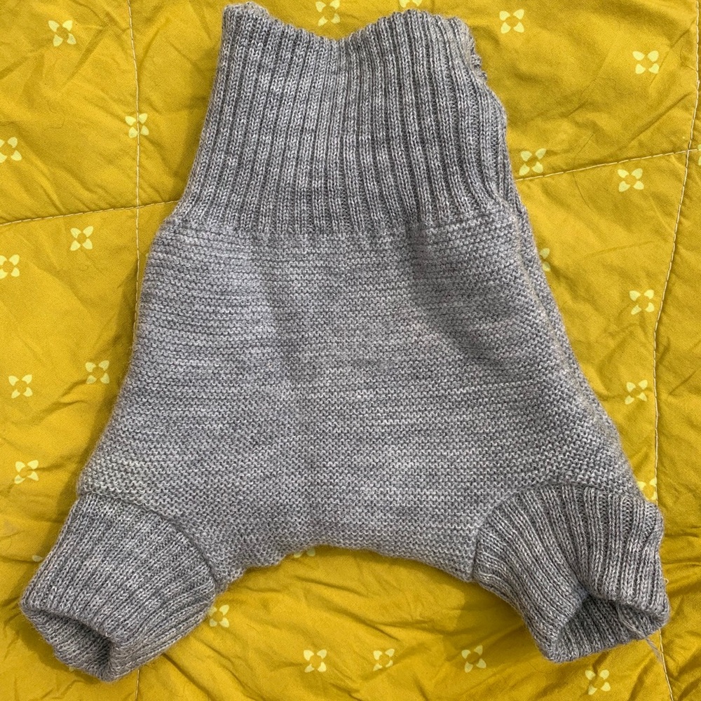 Disana 100% virgin wool shorties gray